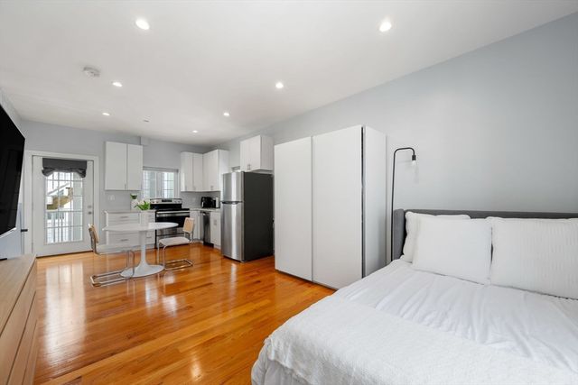 309 309-311 Sumner Street 2R, Boston, MA 02128