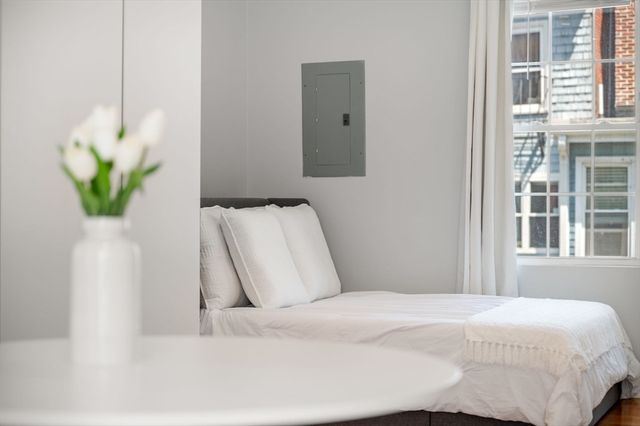 309 309-311 Sumner Street 2R, Boston, MA 02128