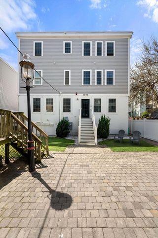 309 309-311 Sumner Street 2R, Boston, MA 02128