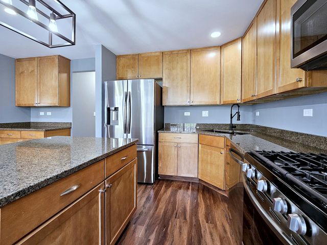464 Lancaster Drive, Pingree Grove, IL 60140