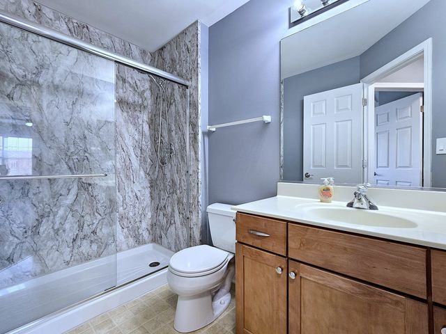 464 Lancaster Drive, Pingree Grove, IL 60140