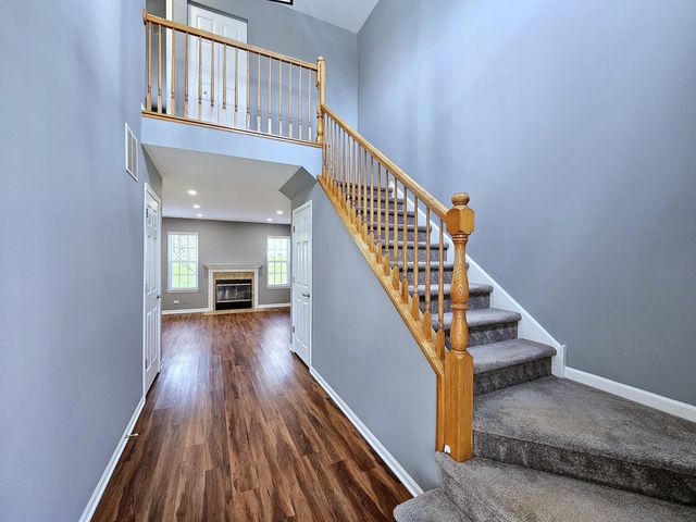 464 Lancaster Drive, Pingree Grove, IL 60140