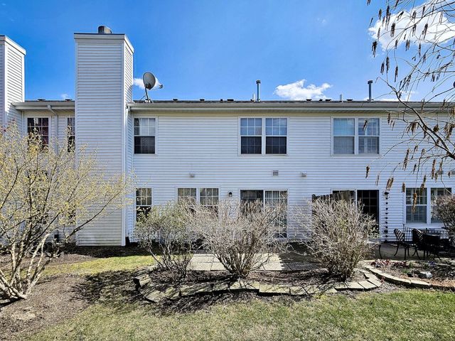 464 Lancaster Drive, Pingree Grove, IL 60140
