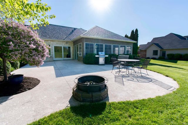 909 Eagle Trace, Kendallville, IN 46755