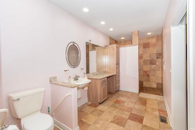 909 Eagle Trace, Kendallville, IN 46755