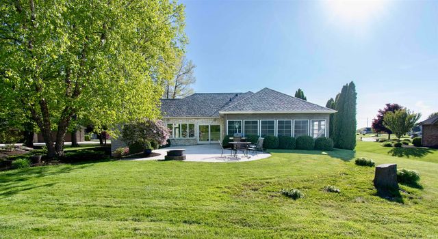 909 Eagle Trace, Kendallville, IN 46755