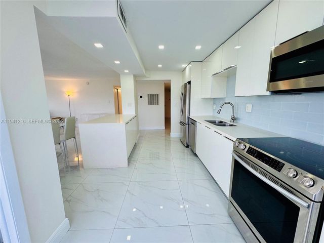 18041 Biscayne *boat Slip & * Boulevard 1605, Aventura, FL 33160