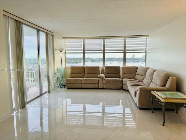 18041 Biscayne *boat Slip & * Boulevard 1605, Aventura, FL 33160