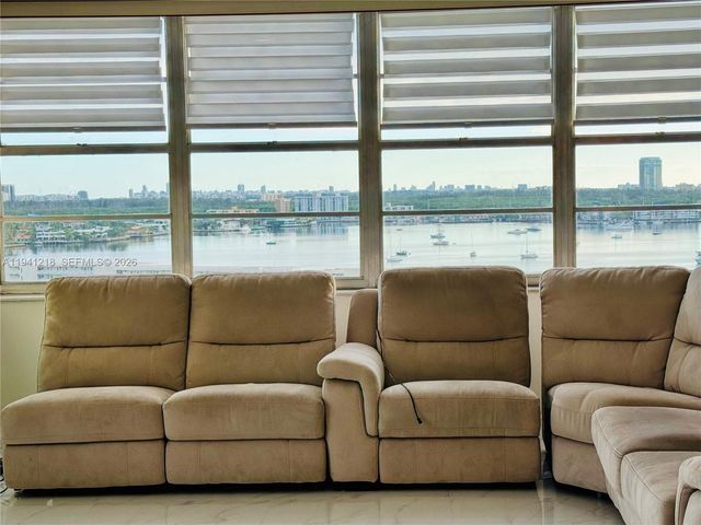 18041 Biscayne *boat Slip & * Boulevard 1605, Aventura, FL 33160