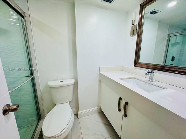 18041 Biscayne *boat Slip & * Boulevard 1605, Aventura, FL 33160