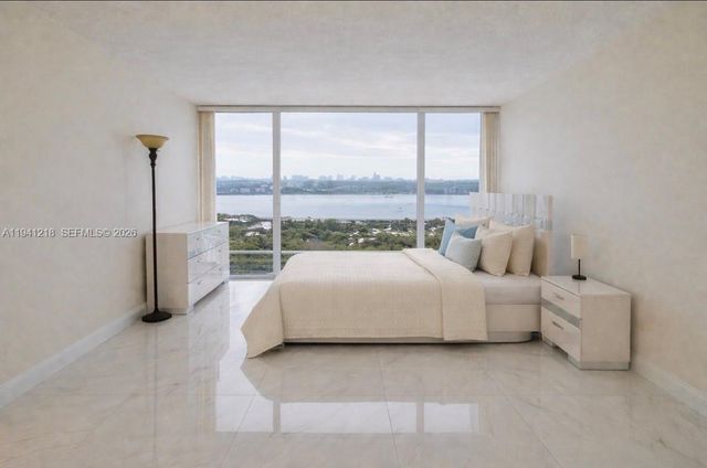 18041 Biscayne *boat Slip & * Boulevard 1605, Aventura, FL 33160