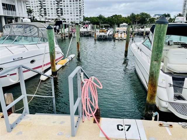 18041 Biscayne *boat Slip & * Boulevard 1605, Aventura, FL 33160