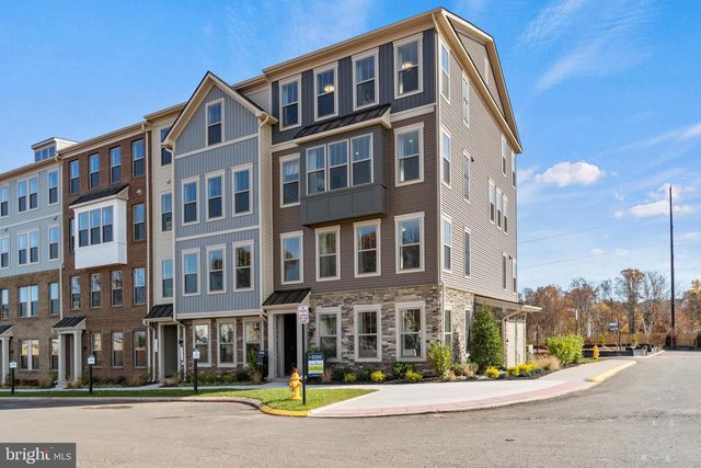 1108B DABNEY DR, Manassas Park, VA 20111