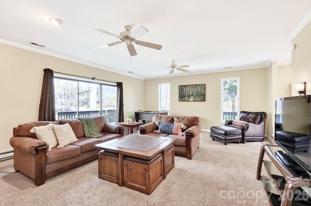 111 Hidden Pond Lane, Asheville, NC 28804