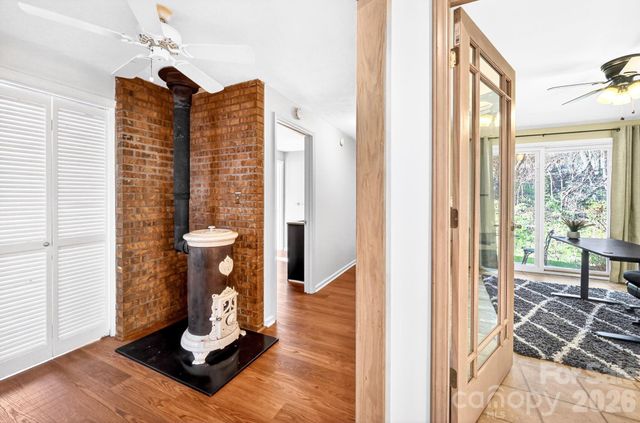 111 Hidden Pond Lane, Asheville, NC 28804