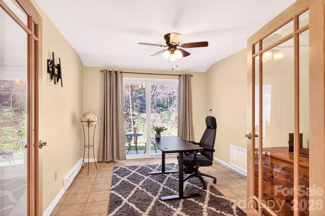 111 Hidden Pond Lane, Asheville, NC 28804