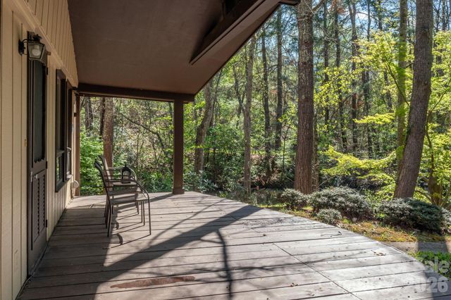 111 Hidden Pond Lane, Asheville, NC 28804
