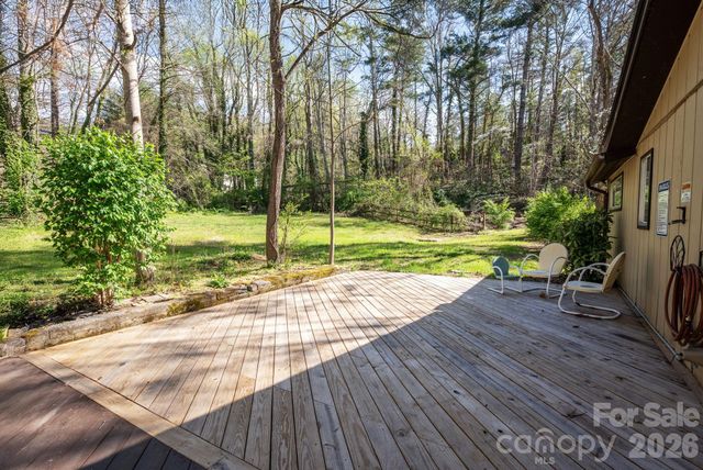 111 Hidden Pond Lane, Asheville, NC 28804