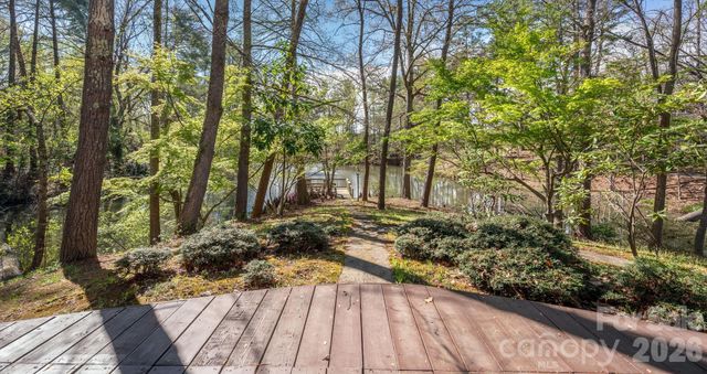 111 Hidden Pond Lane, Asheville, NC 28804