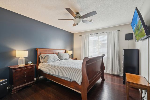 5528 E Fillmore Circle NE, Fridley, MN 55432