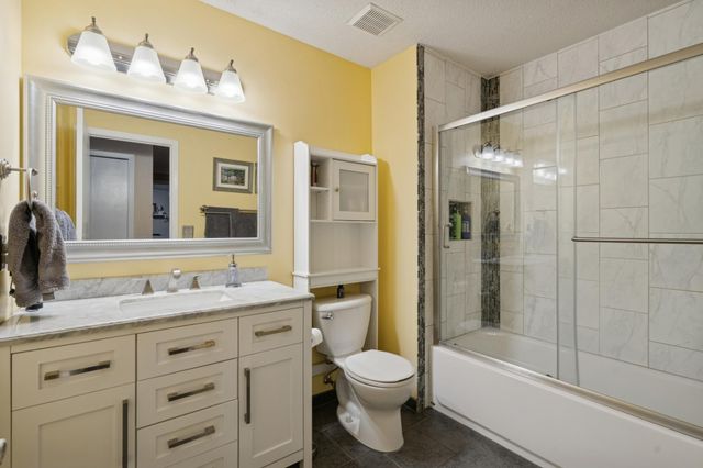 5528 E Fillmore Circle NE, Fridley, MN 55432