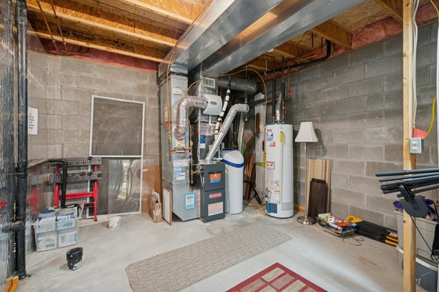 5528 E Fillmore Circle NE, Fridley, MN 55432