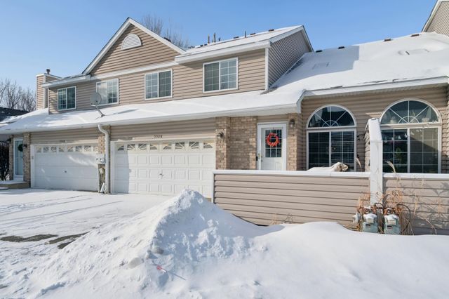 5528 E Fillmore Circle NE, Fridley, MN 55432