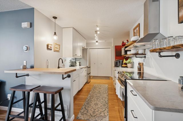 5528 E Fillmore Circle NE, Fridley, MN 55432