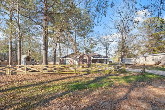 18670 Mclin Rd, Livingston, LA 70754