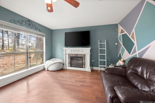 18670 Mclin Rd, Livingston, LA 70754