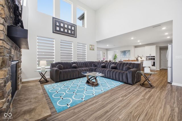 5660 Coulter Way, Greenwood, IN 46143