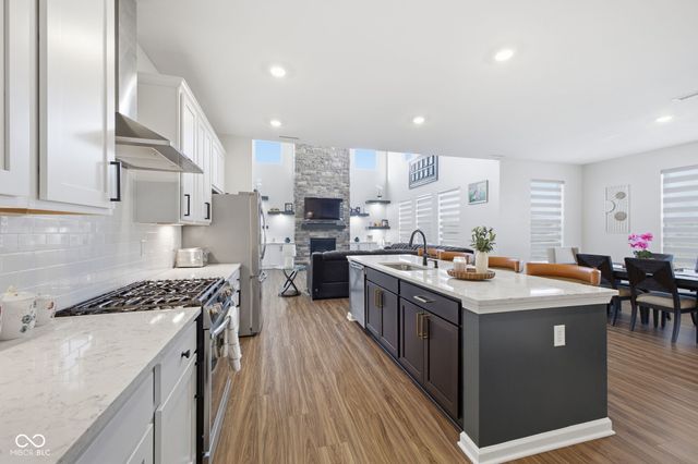 5660 Coulter Way, Greenwood, IN 46143