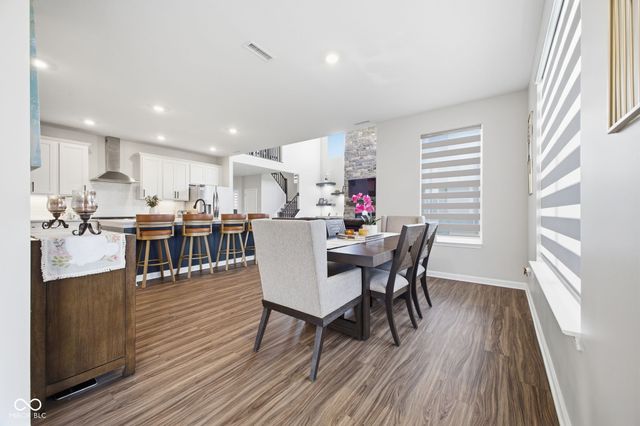 5660 Coulter Way, Greenwood, IN 46143