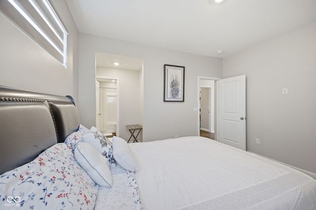 5660 Coulter Way, Greenwood, IN 46143