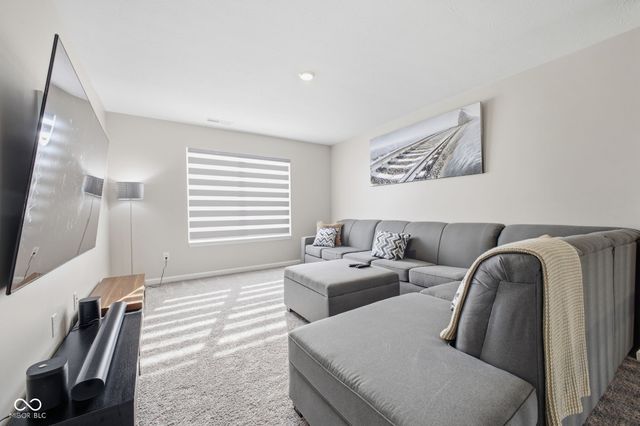 5660 Coulter Way, Greenwood, IN 46143