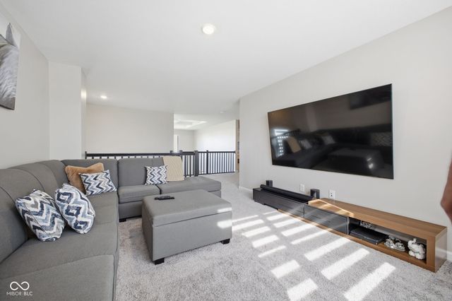 5660 Coulter Way, Greenwood, IN 46143