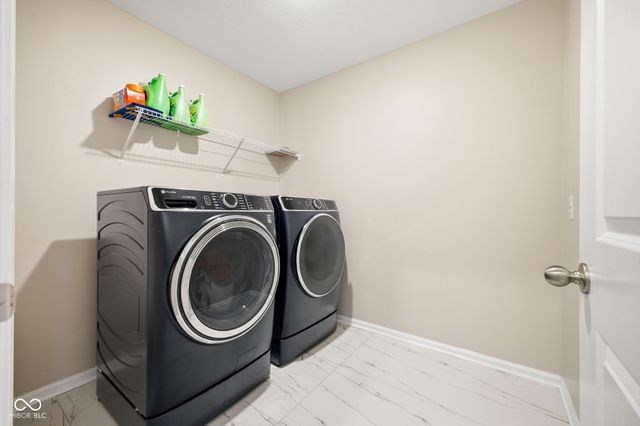 5660 Coulter Way, Greenwood, IN 46143