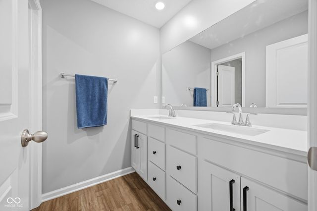 5660 Coulter Way, Greenwood, IN 46143