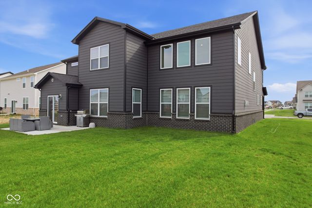 5660 Coulter Way, Greenwood, IN 46143