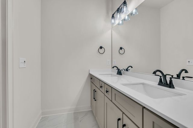 5731 Sagebrush Dr, Murfreesboro, TN 37129