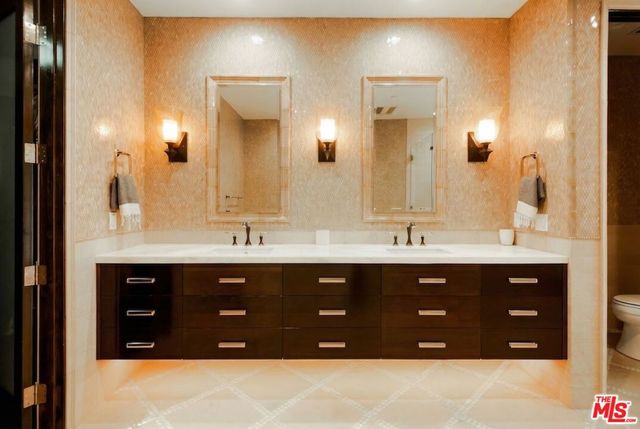 5846 N Lantern Court, Los Angeles, CA 90094