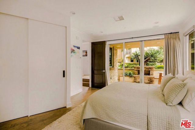 5846 N Lantern Court, Los Angeles, CA 90094