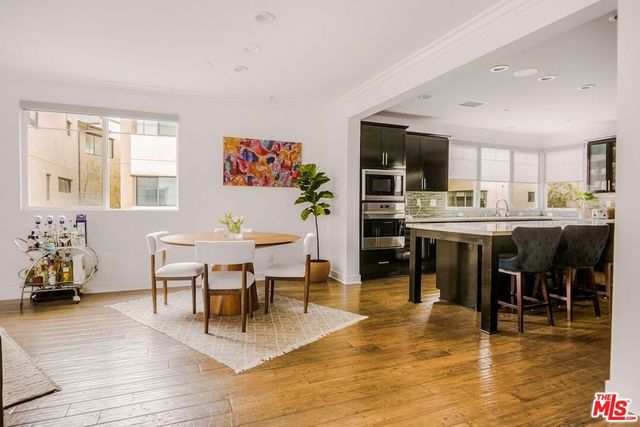 5846 N Lantern Court, Los Angeles, CA 90094