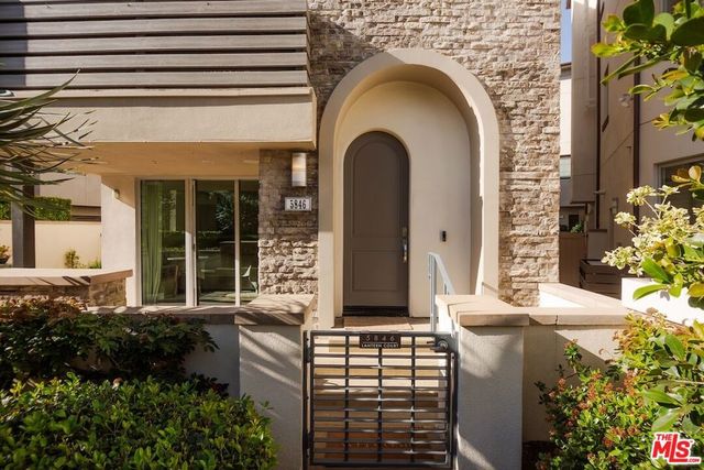 5846 N Lantern Court, Los Angeles, CA 90094