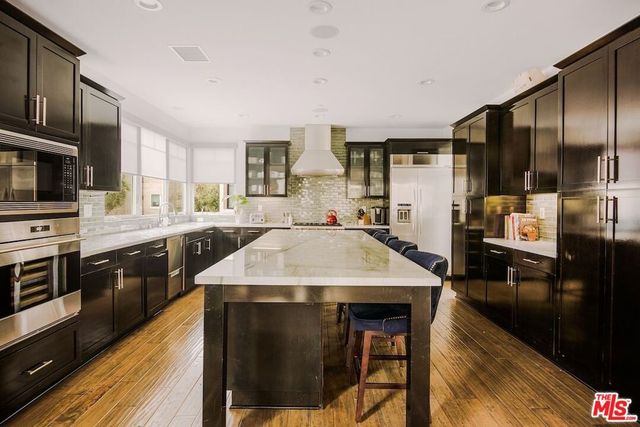 5846 N Lantern Court, Los Angeles, CA 90094