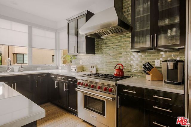 5846 N Lantern Court, Los Angeles, CA 90094