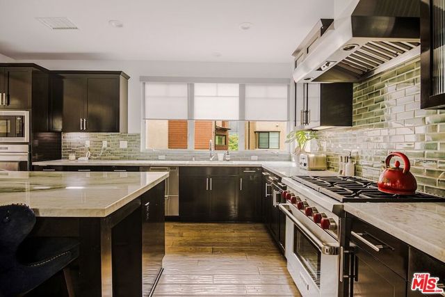 5846 N Lantern Court, Los Angeles, CA 90094