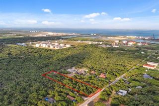 1374 4th St, Ingleside, TX 78362