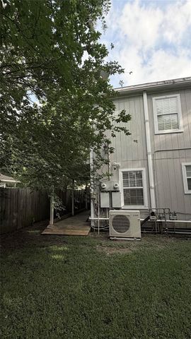 1118 Hunter Drive A, Texas City, TX 77590