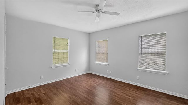 1118 Hunter Drive A, Texas City, TX 77590